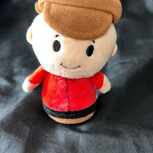 Hallmark Itty Bittys Charlie Brown mini plush doll‎